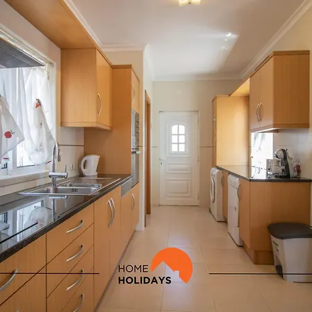 #297 Moderna V3 Com Piscina By Holidays * אלבופיירה
