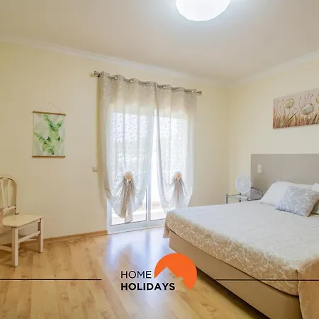 #297 Moderna V3 Com Piscina By Holidays