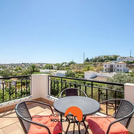 Holiday home #297 Moderna V3 Com Piscina By Holidays *
