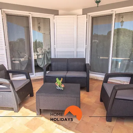#297 Moderna V3 Com Piscina By Holidays *