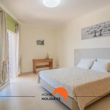 #297 Moderna V3 Com Piscina By Holidays Holiday home *