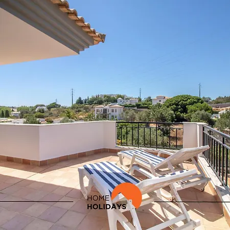 #297 Moderna V3 Com Piscina By Holidays